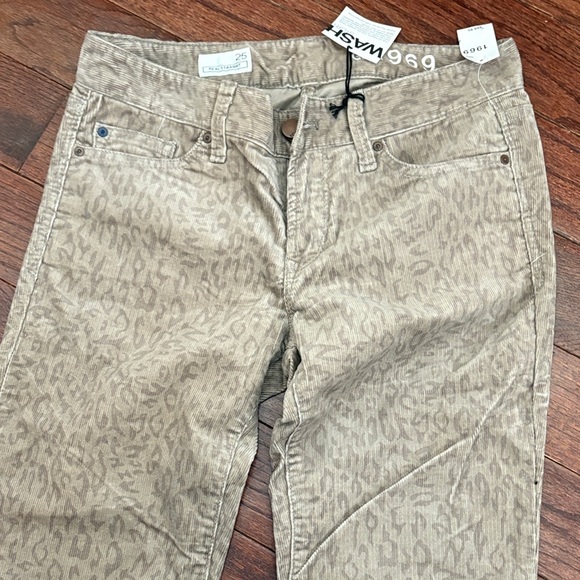 Nwt Gap straight Leopard Print Jeans - Picture 2 of 5